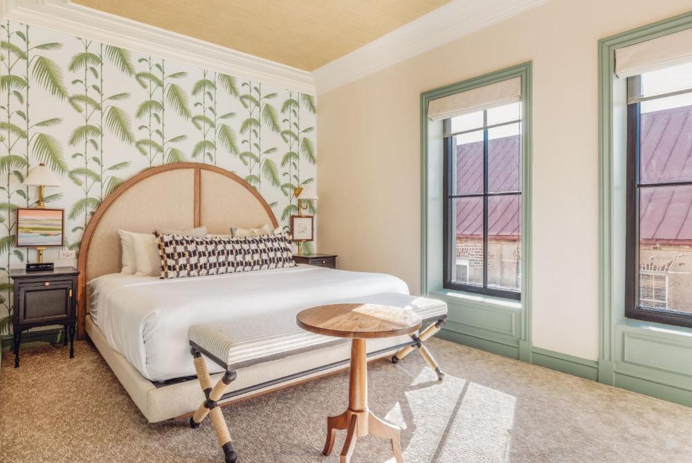 Deluxe King Room interior